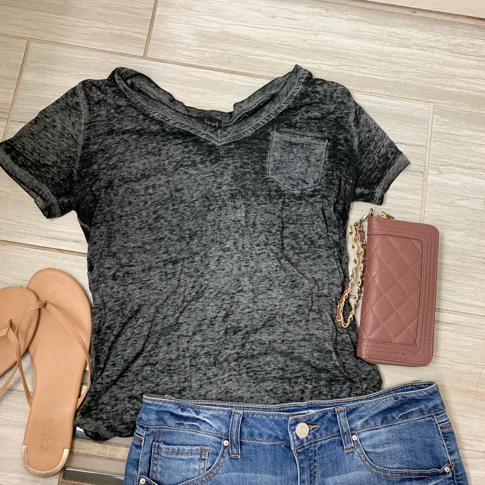 DEREK HEART TEE